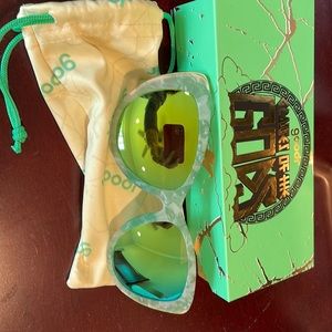 Goodr Runway sunglass NWT